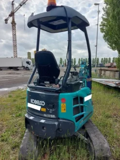 57#7778 Miniescavatore Kobelco SK17SR-3E