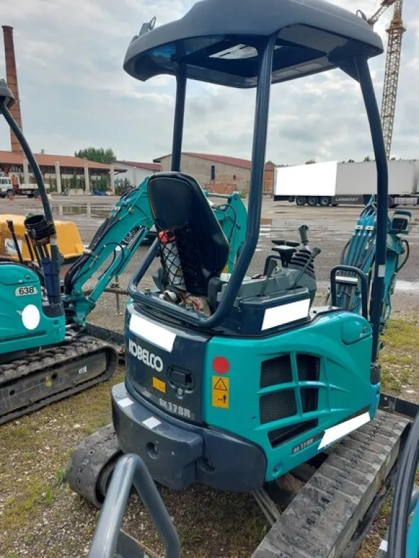55#7778 Miniescavatore Kobelco SK17SR-3E
