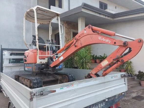 2#6505 Mini Escavatore Kubota