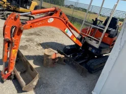 Mini escavatore Kubota U15 3