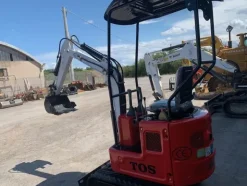 6#8237 Miniescavatore Tos R319