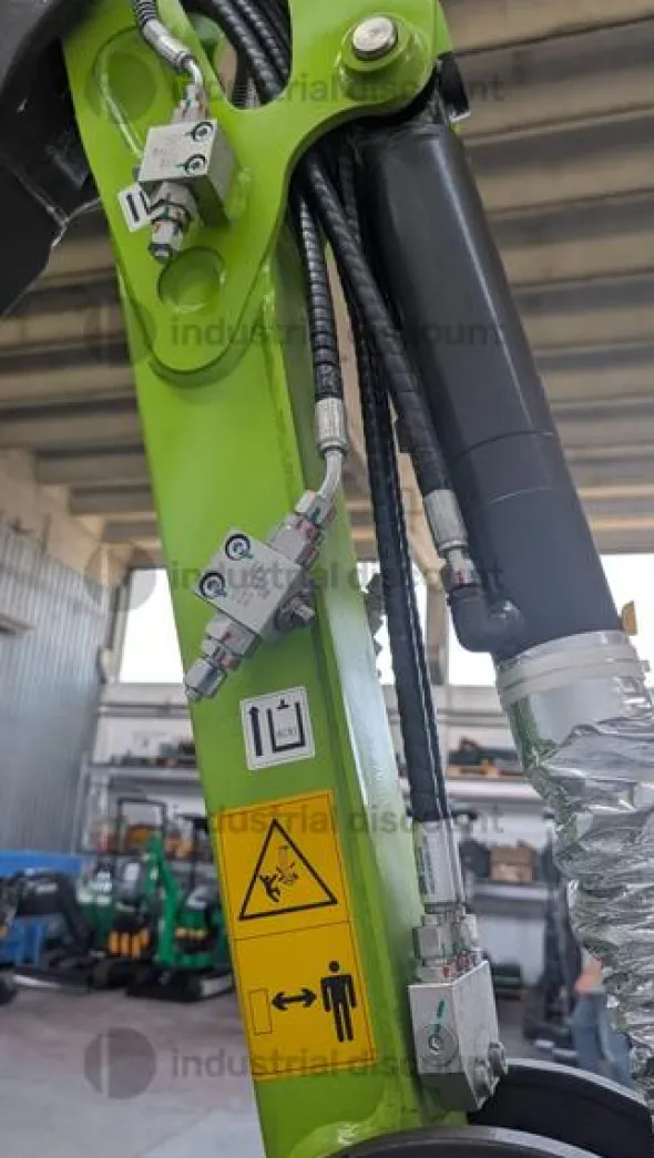 1#10182 Miniescavatore Zoomlion ZE18GU