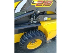 Mini Pala caricatrice skid loader bobcat New Holland L218