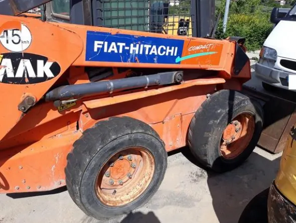 6#4515 Minipala compatta gommata Fiat Hitachi