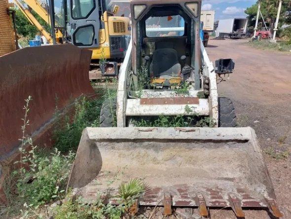 34#7850 Mini pala gommata Bobcat S175