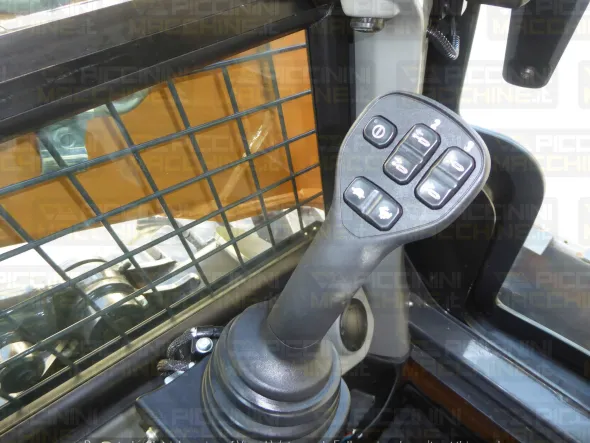Minipala gommata Case SV280B