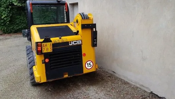 1#3198 Minipala gommata JCB