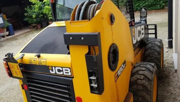 1#3198 Minipala gommata JCB