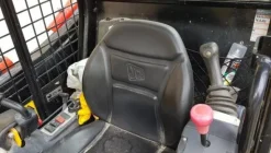 1#3198 Minipala gommata JCB
