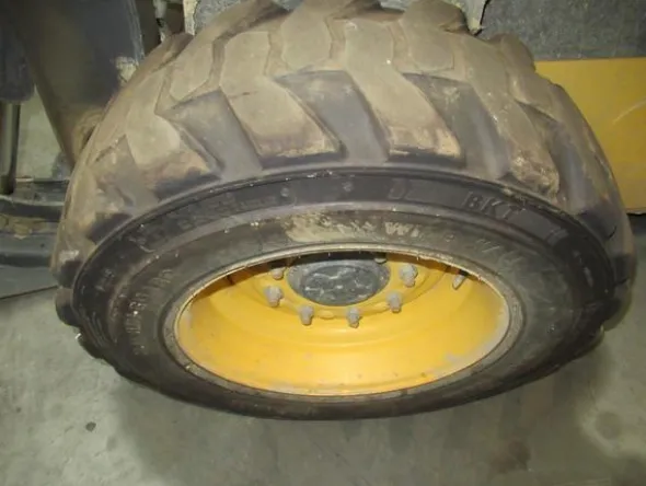 6#3444 Minipala semovente New Holland