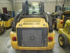 7#3444 Minipala semovente New Holland