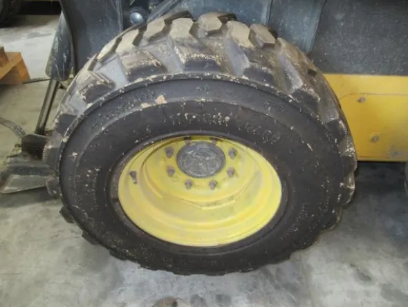 7#3444 Minipala semovente New Holland