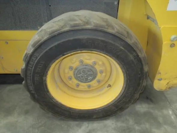 8#3444 Minipala semovente New Holland