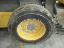 8#3444 Minipala semovente New Holland