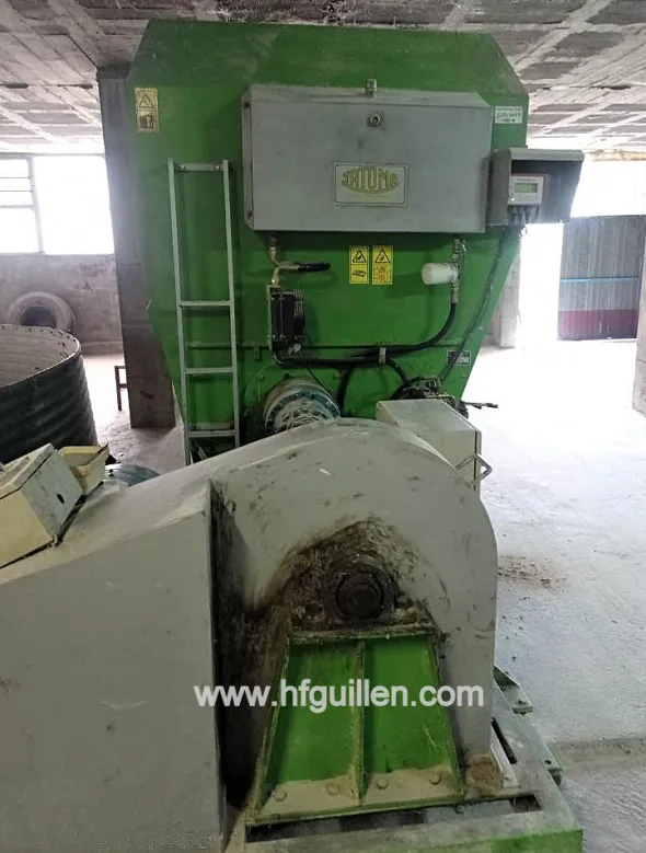 MISCELATORE UNIFEED TATOMA 6.000 KG CON CELLE DI CARICO