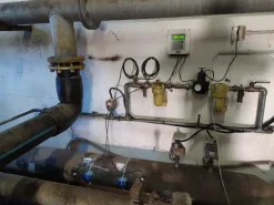 Misuratore di portata ad ultrasuoni per liquidi