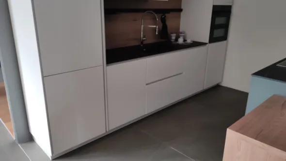 Mobile cucina ad angolo, completo di elettrodomestici