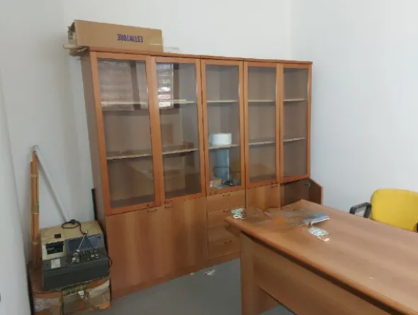 3#8247 Mobili e Arredi vari