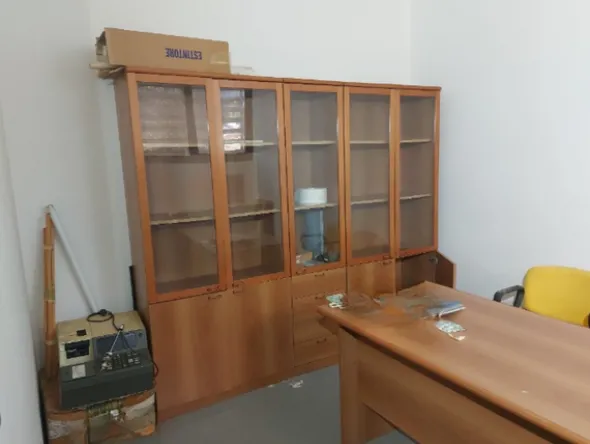 3#8247 Mobili e Arredi vari