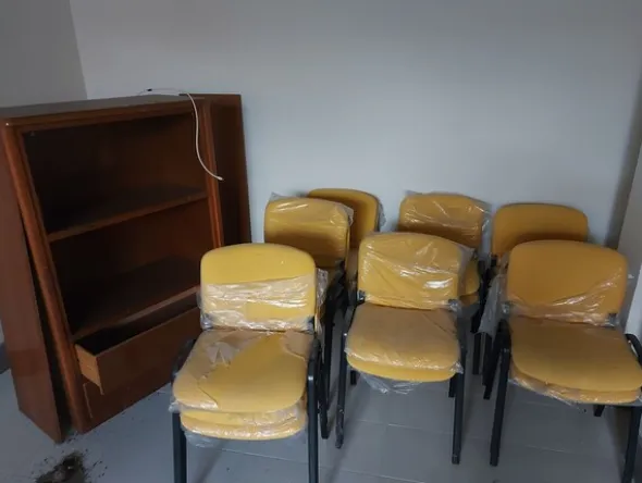 3#8247 Mobili e Arredi vari