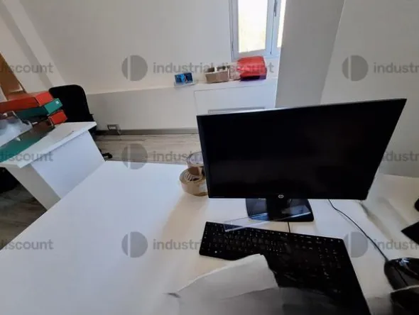 1#8883 Mobili e macchine da ufficio
