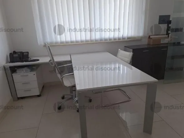 9#9504 Mobili ufficio con accessori