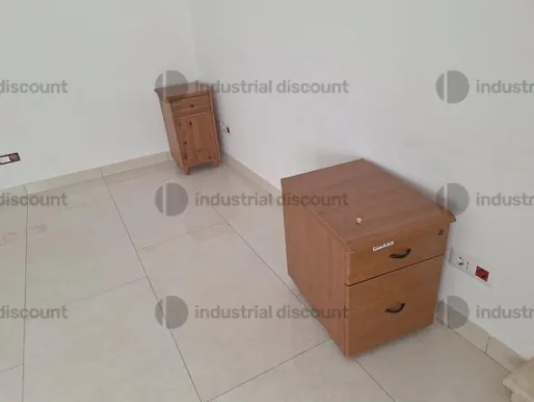 9#9504 Mobili ufficio con accessori