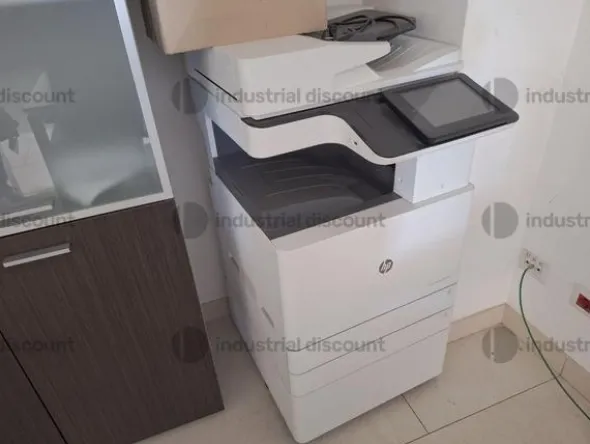 9#9504 Mobili ufficio con accessori