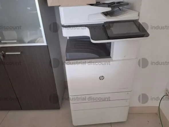9#9504 Mobili ufficio con accessori