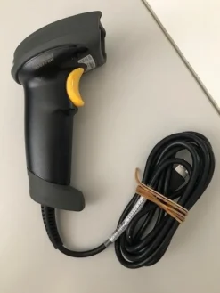 8#8032 Monitor schermo Asus e lettori barcode scanner Axon