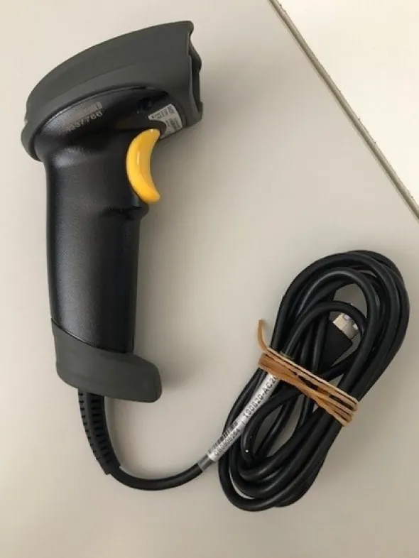 8#8032 Monitor schermo Asus e lettori barcode scanner Axon
