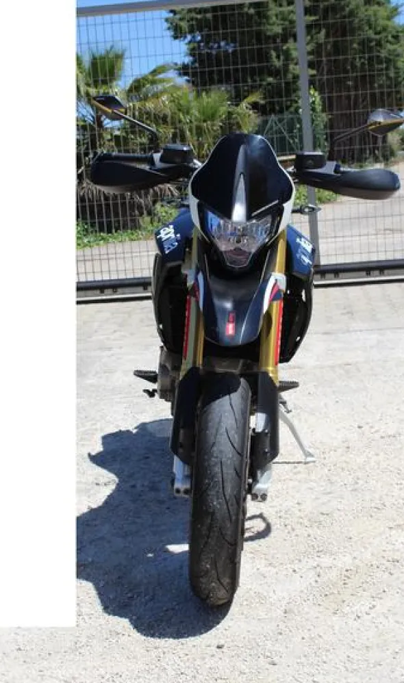 1#3050 Moto Aprilia Dorsoduro 750