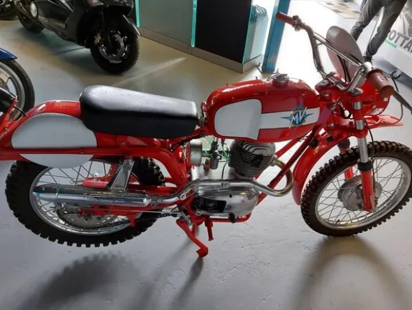 46#6030 Moto Augusta MV 125