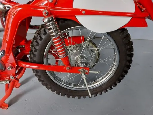 46#6030 Moto Augusta MV 125