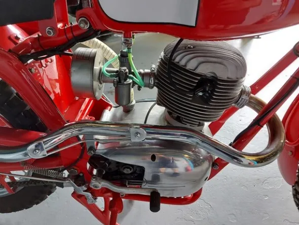 46#6030 Moto Augusta MV 125
