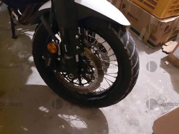 2#8907 Motociclo Benelli