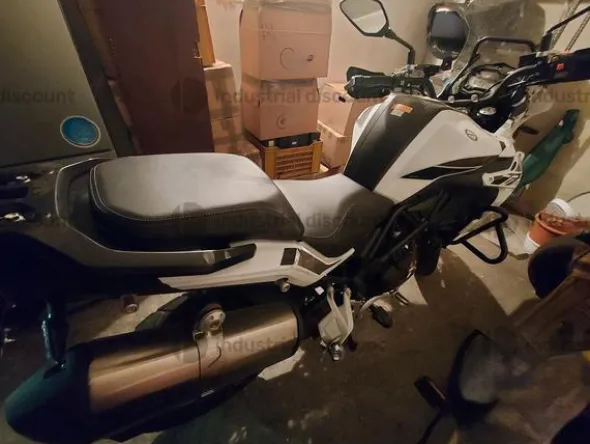 2#8907 Motociclo Benelli