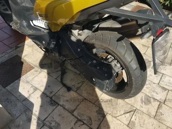 1#10040 Motociclo BMW 650 Sport