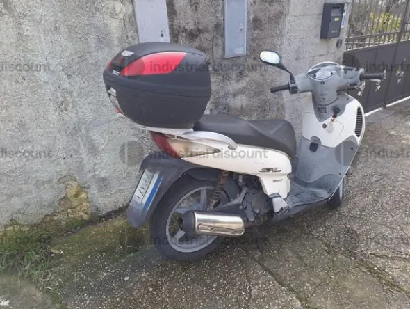 13#9860 Motociclo Honda