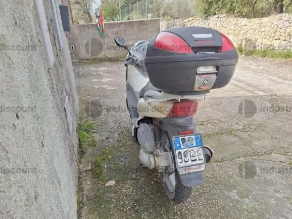 13#9860 Motociclo Honda