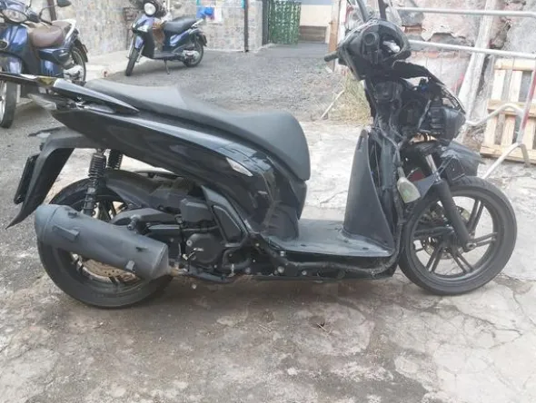 1#8802 Motociclo Honda SH