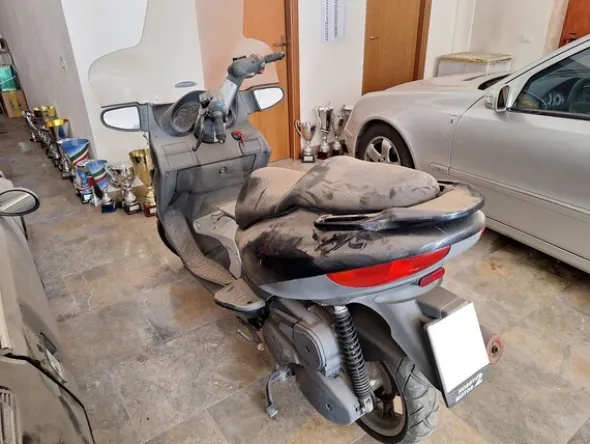 6#8580 Motociclo Malaguti 125
