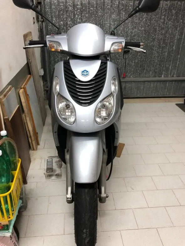 411#5029 Motociclo Piaggio