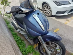 4#7666 Motociclo Piaggio Beverly 500