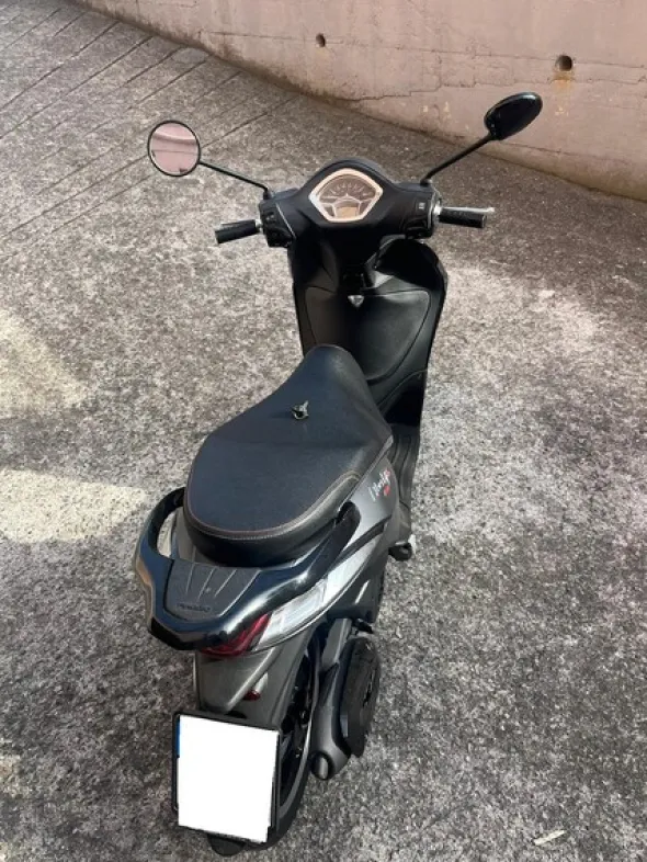 4#7856 Motociclo Piaggio Liberty