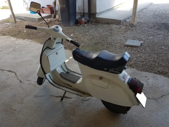 13#5322 Motociclo Piaggio Vespa 125