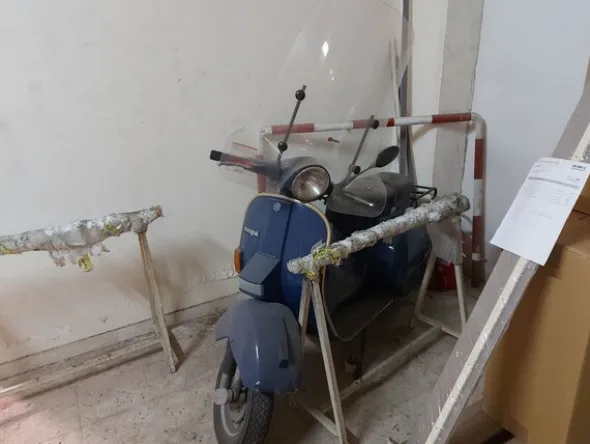 3#8092 Motociclo Piaggio Vespa PX 125