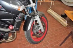 2#4160 Motociclo Suzuki 600