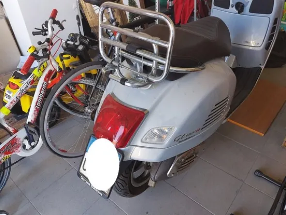 3#5558 Motociclo Vespa Piaggio