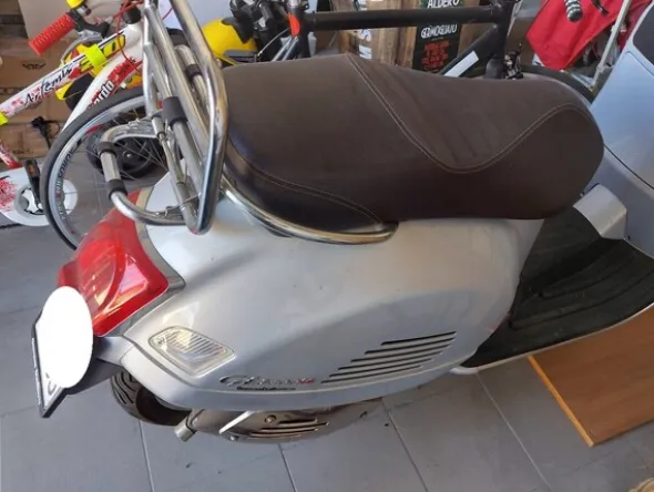3#5558 Motociclo Vespa Piaggio